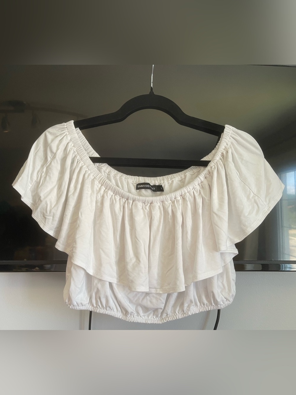 Emmy Deveaux White Off-the-Shoulder Ruffle Crop Top